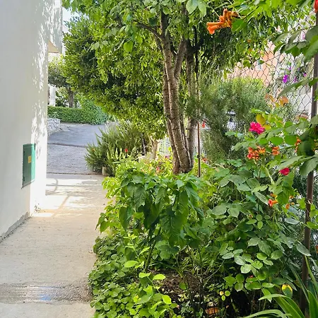 Doel-parking , 2 Minutes To The Apartment
