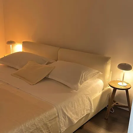 Doel Apartment