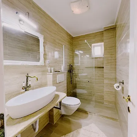 Doel-parking , 2 Minutes To The Split