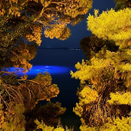 Doel-parking , 2 Minutes To The Split